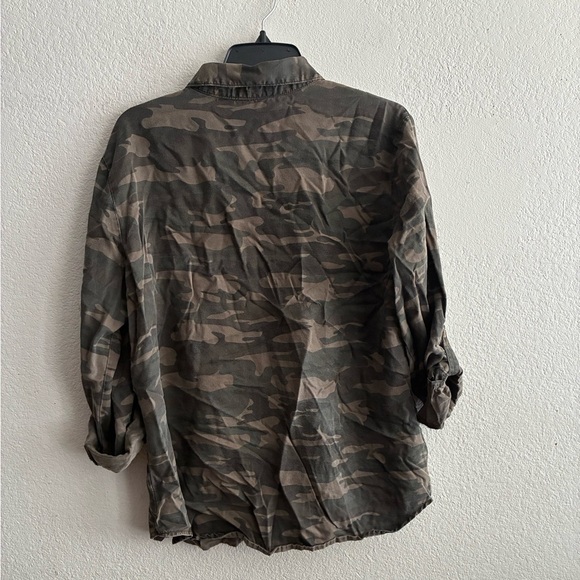 Social Standard by Sanctuary Ladies Tencel Boyfriend Shirt Camo M - Picture 5 of 12